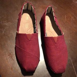 Burgundy Toms